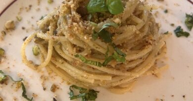 Mens sana in corpore sano: spaghetti acciughe, limone e basilico