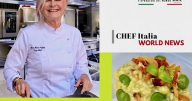Portrait of Chef Anna Maria Palma smiling in a professional kitchen, with a plate of risotto with peas to the right and CHEF Italia branding in the collage.