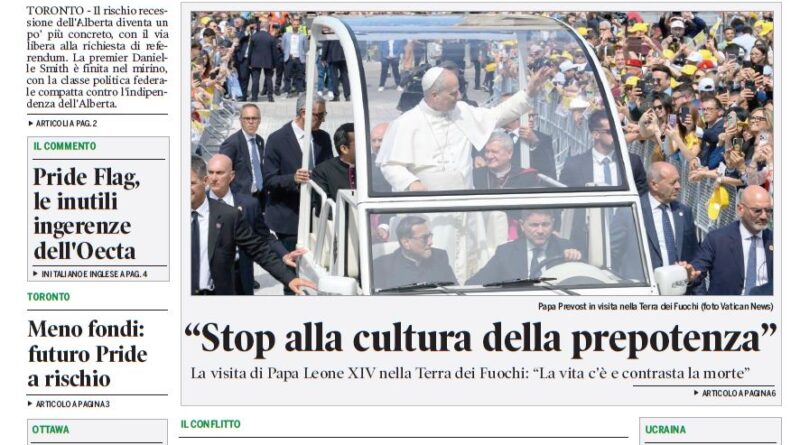 Front page of Corriere Canadese newspaper with Pope Francis in the popemobile amid a cheering crowd; main headline about secession risk: 'Rischio secessione, Smith nel mirino'