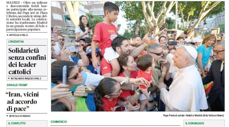 Front page of Corriere Canadese with a large photo of Pope greeting a crowd in Madrid and the headline 'Fede dalla parte dei poveri e dei malati'
