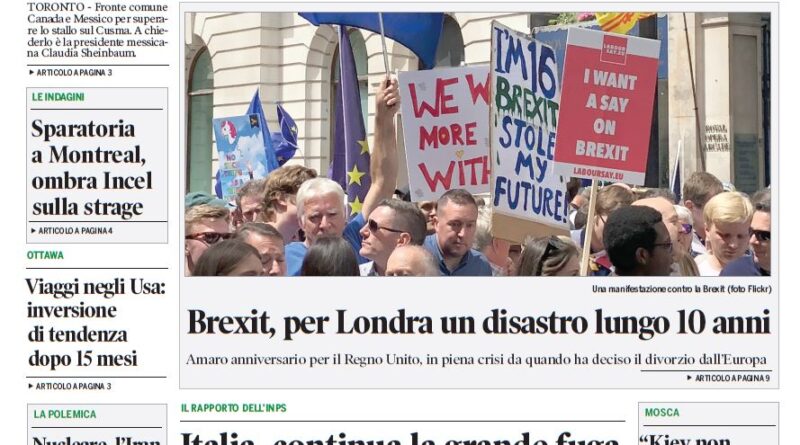 Front page of Corriere Canadese with 'Ora fronte comune Canada-Messico' headline and a crowd protest photo in the main image/splash area.