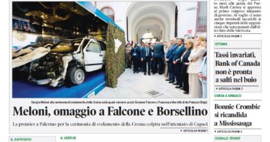 Front page of Corriere Canadese announcing Mark Carney's moves; photo shows a wrecked car on display at a ceremony with officials nearby.