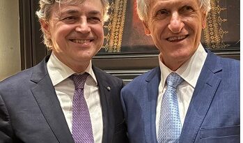 Diplomazia, agenda politica e leadership comunitaria